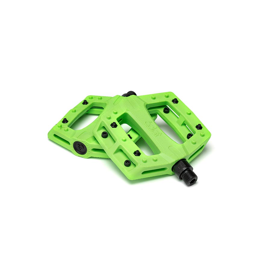 PLATFORM PEDALS, BODY: NYLON, SPINDLE: CR-MO, 9/16'', NEON GREEN, PAIR