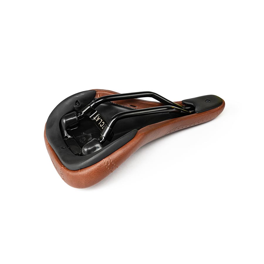 SADDLE, SLIM, BROWN, 283G
