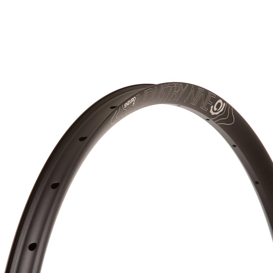 RIM, 29'', HOLES: 28, BLACK